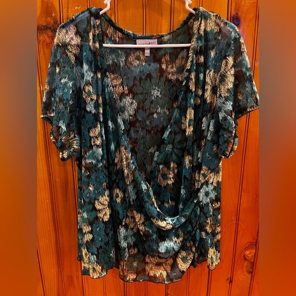 Fashion Bug Size 3x  22/24W Floral Sheer Short sleeve Pullover Top